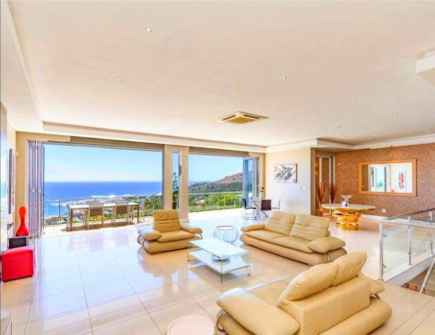 House Havana 6 Bedroom Villa, Camps Bay